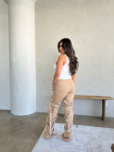 Load image into Gallery viewer, Brielle Cargos - Khaki
