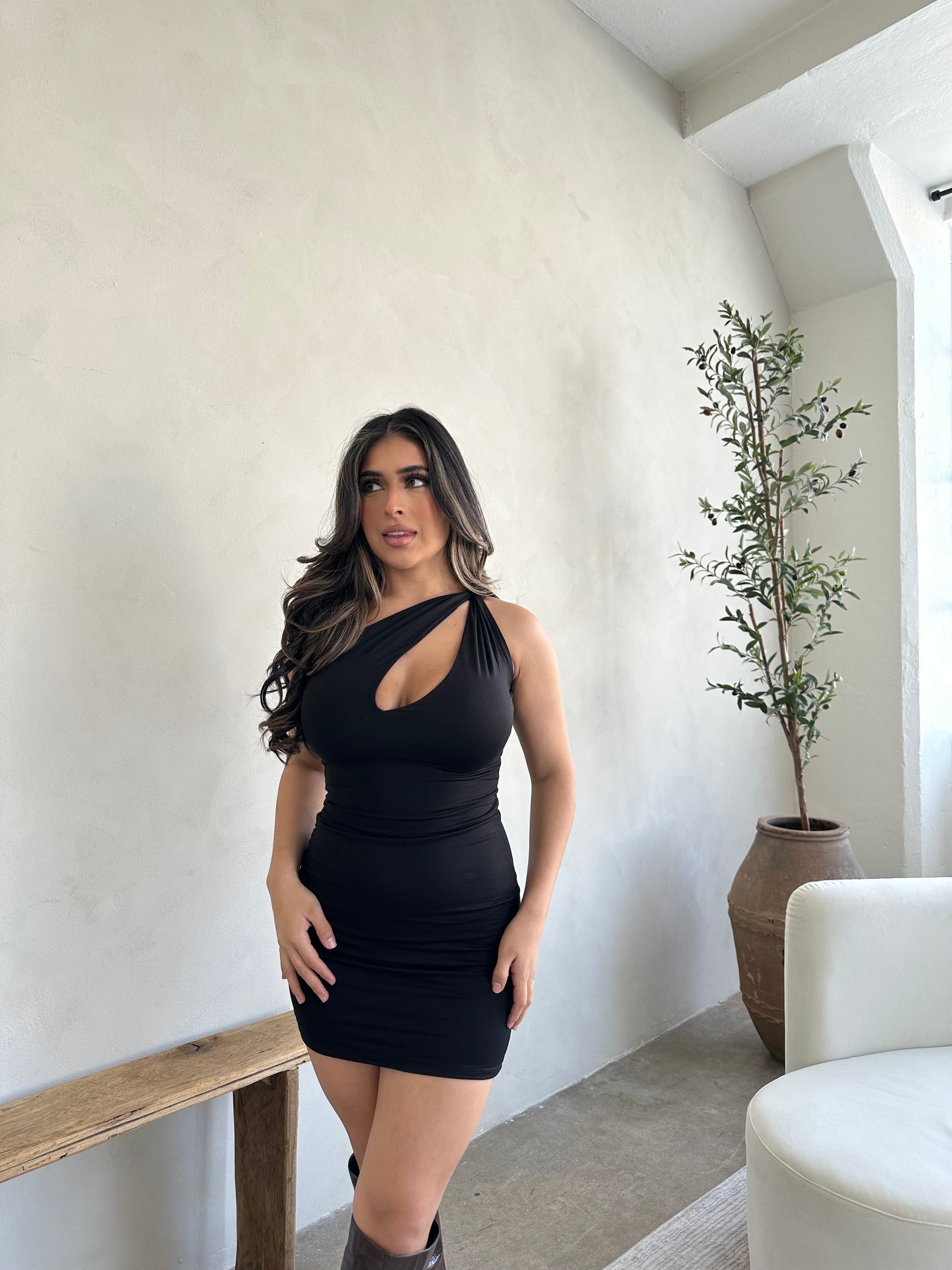 black mini dress with cap sleeves THE SCALLOP MINI DRESS in Black Textured Cotton Black Textured Cotton / 2023SP419 BTC / 3