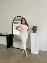 Load image into Gallery viewer, Patricia Maxi Dress
