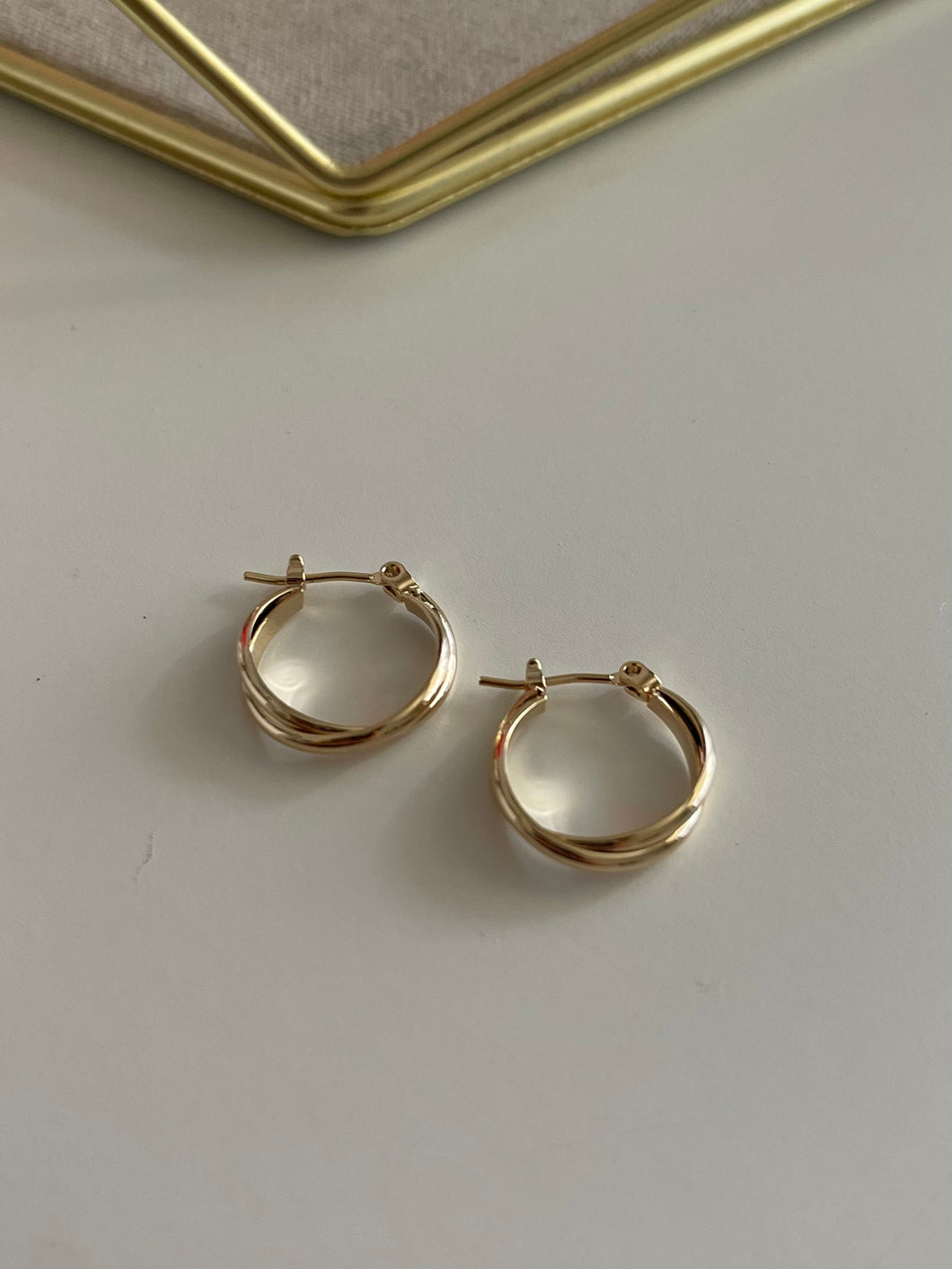 Clean Girl Mini Hoops - Gold