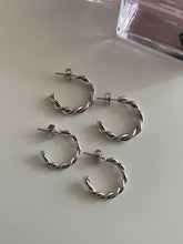 Load image into Gallery viewer, It Girl - Silver
