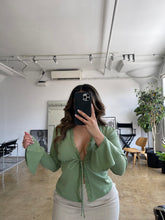 Load image into Gallery viewer, Lily - Green
