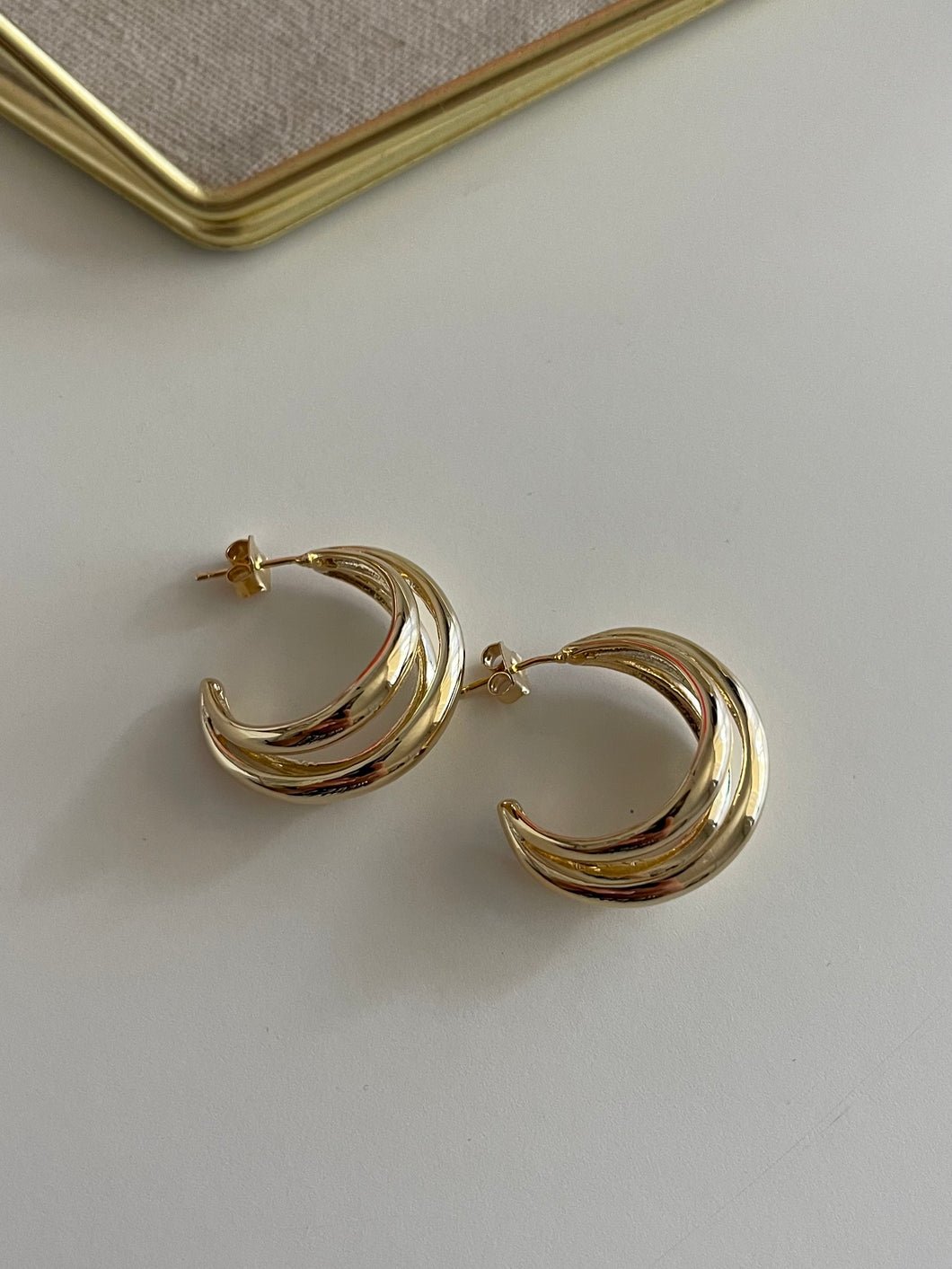 Sonia Earrings - Gold