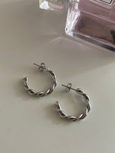 Load image into Gallery viewer, It Girl - Silver
