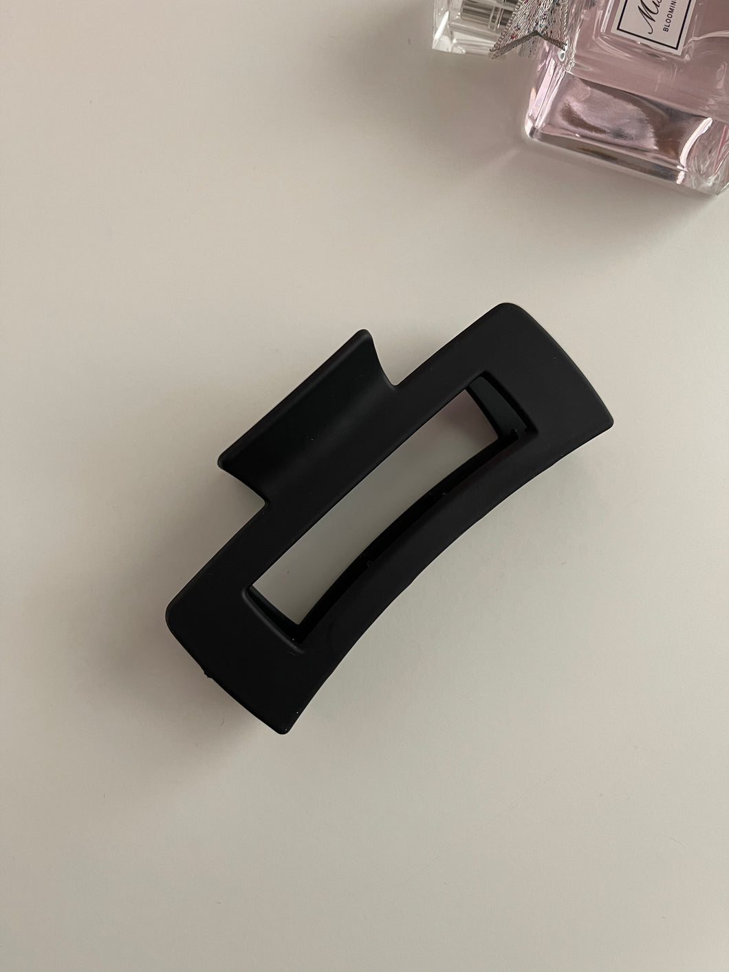Black Claw Clip